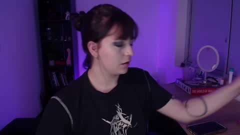 Snapshot of hell_dancer_ chatting on 11/11/25, 03:28 Lexa online show from 11/11/25, 03:28