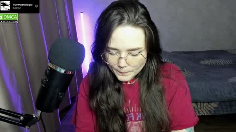 Red online show from 12/19/24, 08:13