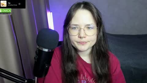 Red online show from 02/15/25, 09:26