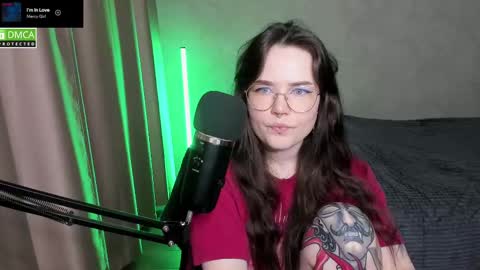 Red online show from 03/10/25, 10:02