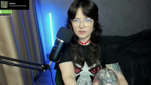 Red online show from 10/06/25, 07:11