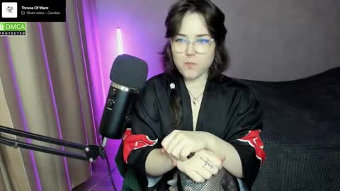 Red online show from 10/13/25, 06:19