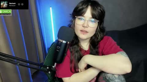 Red online show from 10/19/25, 06:19