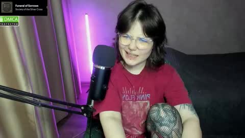 Red online show from 10/25/25, 08:36