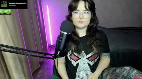 Red online show from 11/06/25, 06:53