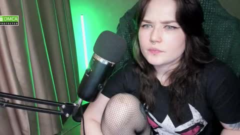 Red online show from 03/18/26, 07:50