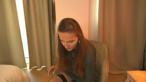 Lorette Lory online show from 10/19/25, 01:23