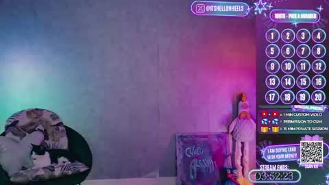 Snapshot of hell_on_heels_ chatting on 06/14/26, 06:32 - show loyalty and subscribe - online show from 06/14/26, 06:32