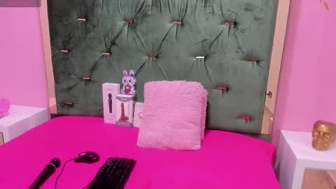 Hellen  online show from 02/28/25, 11:36