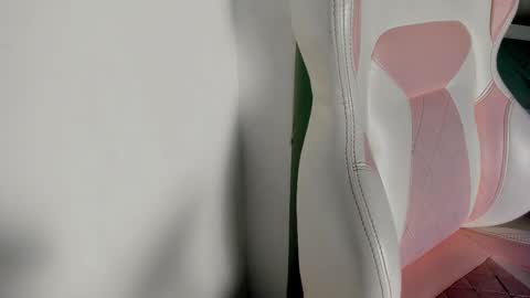 hellen__smith_ online show from 01/19/26, 04:27