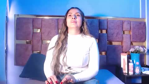 Snapshot of hellen_mark chatting on 03/26/26, 11:38 Hellen. online show from 03/26/26, 11:38