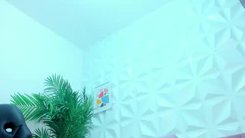 hellen     online show from 01/28/25, 07:10