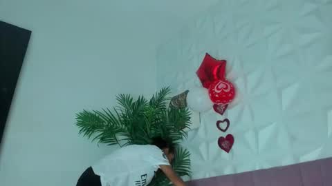 Snapshot of hellen_sky_ chatting on 02/14/26, 07:10 hellen online show from 02/14/26, 07:10