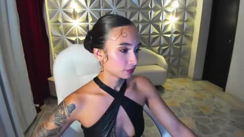 Hellen online show from 06/03/26, 01:14