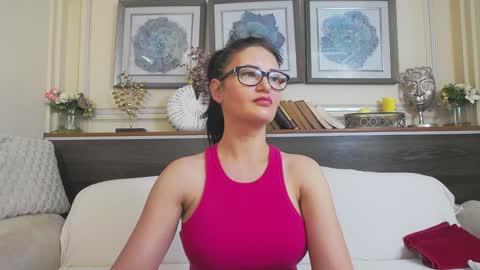 Snapshot of hellendesire chatting on 01/16/25, 04:07 online show from 01/16/25, 04:07