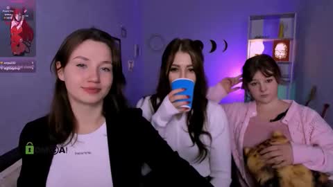 Helli online show from 12/18/25, 08:26