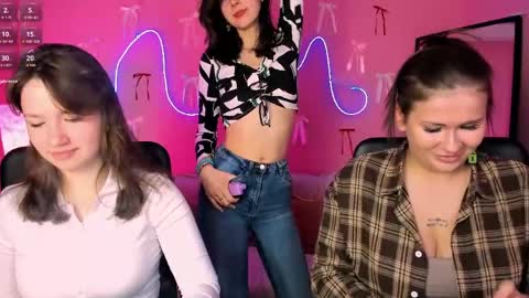 Helli online show from 03/17/26, 08:45