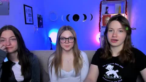 Helli online show from 04/12/26, 07:30