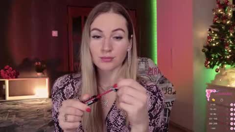 Alisia  Monday to Friday from 10 am to 4 pm GMT 2 online show from 12/18/25, 08:20