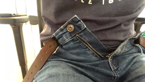 Snapshot of hello_mush chatting on 12/16/24, 09:24 hello_mush online show from 12/16/24, 09:24