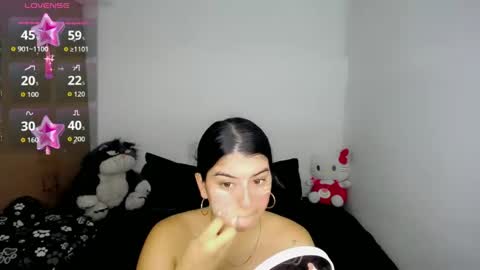 helloo_kityy25 online show from 06/07/26, 01:32