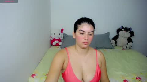 helloo_kityy25 online show from 07/02/26, 01:16