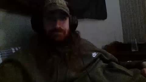Snapshot of hellothereimcoolyo chatting on 02/09/26, 04:16 longhairbeardedguy online show from 02/09/26, 04:16