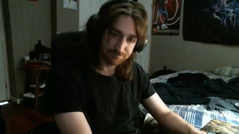 Snapshot of hellothereimcoolyo chatting on 03/30/26, 09:49 longhairbeardedguy online show from 03/30/26, 09:49