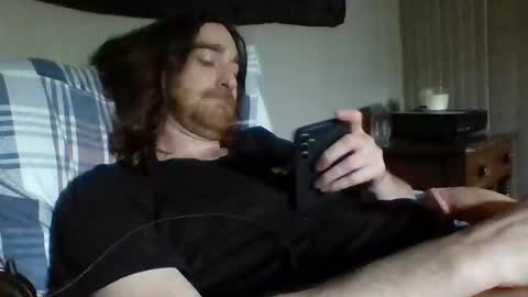 Snapshot of hellothereimcoolyo chatting on 04/04/26, 08:39 longhairbeardedguy online show from 04/04/26, 08:39