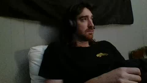 Snapshot of hellothereimcoolyo chatting on 05/03/26, 07:58 longhairbeardedguy online show from 05/03/26, 07:58