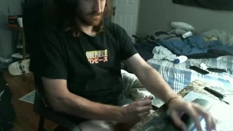 Snapshot of hellothereimcoolyo chatting on 06/08/26, 07:14 longhairbeardedguy online show from 06/08/26, 07:14