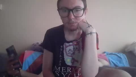 Snapshot of hellr4izer chatting on 12/16/25, 07:52 Hayden Phirox online show from 12/16/25, 07:52