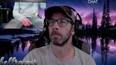 Snapshot of hellraizer chatting on 11/30/25, 03:54 hellraizer online show from 11/30/25, 03:54