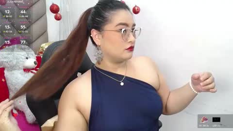 Zahira online show from 11/26/25, 07:37