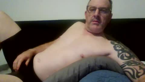 Snapshot of hempie1973 chatting on 07/02/26, 12:33 hempie1973 online show from 07/02/26, 12:33