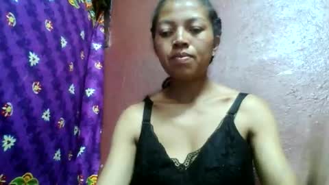 Snapshot of henitsaldy chatting on 05/05/26, 03:20 henitsaldy online show from 05/05/26, 03:20