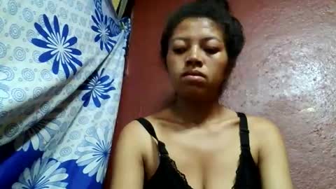 Snapshot of henitsaldy chatting on 05/27/26, 02:30 henitsaldy online show from 05/27/26, 02:30