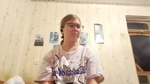 Leila online show from 07/12/26, 09:06