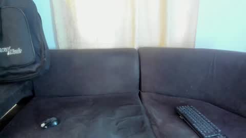 henrik_senn online show from 10/02/25, 06:15