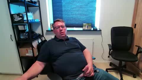 henrikrp1971 online show from 04/30/26, 01:28
