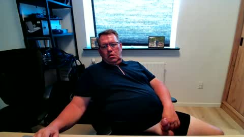 henrikrp1971 online show from 06/25/26, 04:33