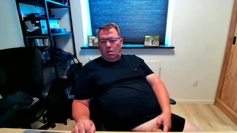 henrikrp1971 online show from 06/26/26, 08:30