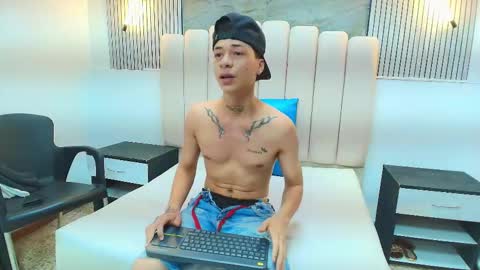 Snapshot of henry_green2 chatting on 02/25/26, 09:13 Henry online show from 02/25/26, 09:13