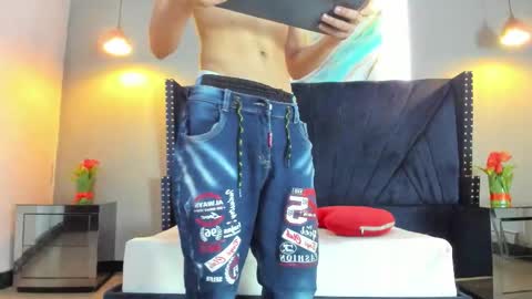 Snapshot of henry_green2 chatting on 02/28/26, 07:48 Henry online show from 02/28/26, 07:48