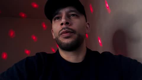 HenryAxe online show from 10/30/25, 09:44