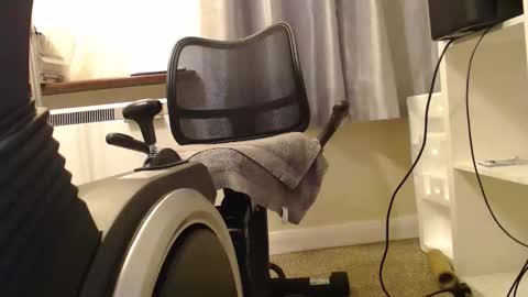 Snapshot of henryjxxx chatting on 09/30/25, 11:10 henryjxxx online show from 09/30/25, 11:10