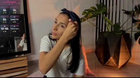 Hello I am Valentina independent Colombian model I love sensuality and pleasure welcome online show from 12/27/24, 12:07