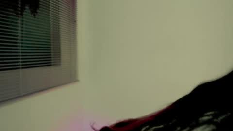 hera online show from 04/17/26, 07:33