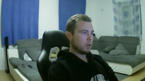 Snapshot of herbstenden chatting on 02/24/25, 05:20 John Pearl online show from 02/24/25, 05:20