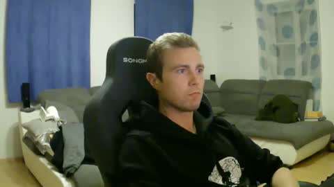 John Pearl online show from 04/12/26, 07:52